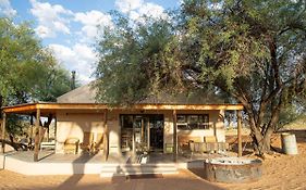 Zoutpanputs Game Lodge