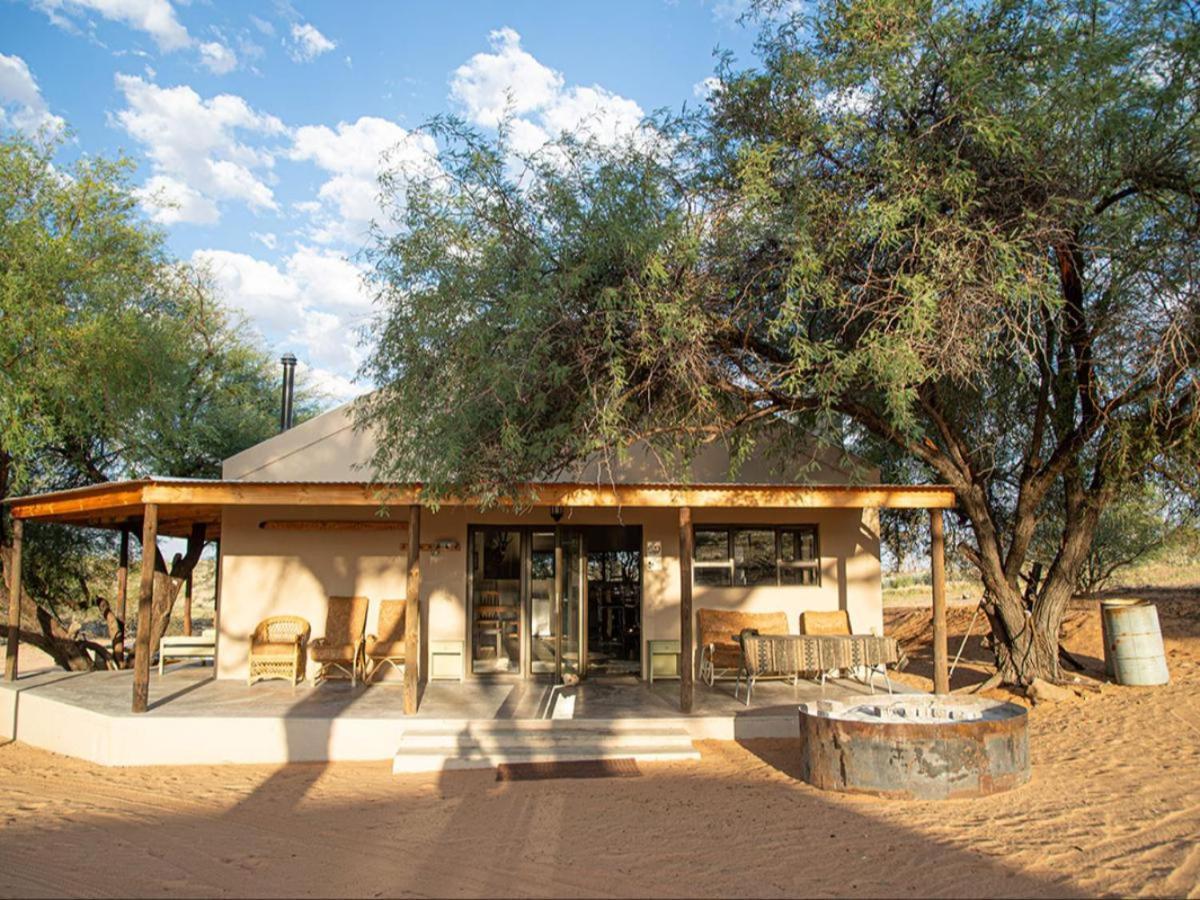 Zoutpanputs Game Lodge Askham Exterior foto